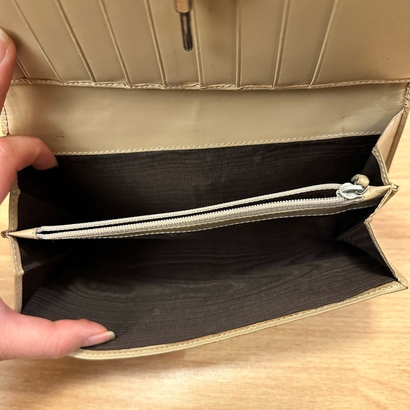 AUTHENTIC Gucci GG Monogram Jackie Vintage Wallet (with serial number) - Picture 5 of 6